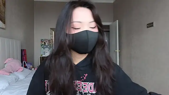 Snapshot of TammiLou chatting on September 17, 2025, 6:15 am TammiLou online show from September 17, 2025, 6:15 am