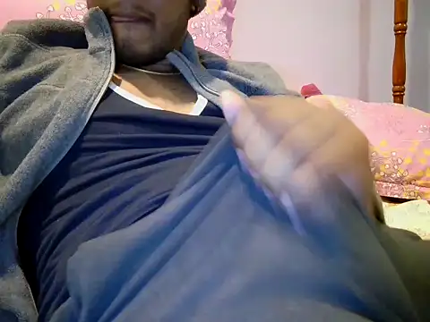 Snapshot of piratess chatting on December 29, 2024, 1:02 am piratess online show from December 29, 2024, 1:02 am