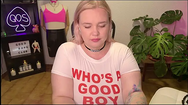 Snapshot of MargotGrey chatting on July 22, 2026, 6:54 pm MargotGrey online show from July 22, 2026, 6:54 pm