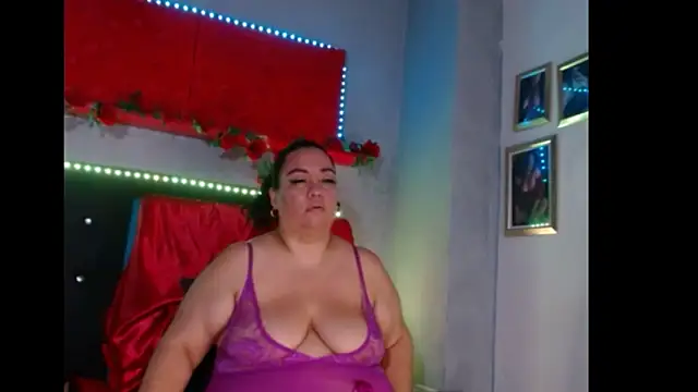 Snapshot of -helen chatting on January 10, 2025, 11:18 pm -helen online show from January 10, 2025, 11:18 pm