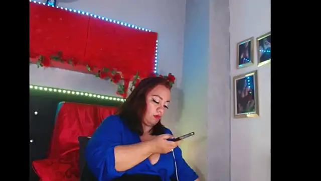 Snapshot of -helen chatting on January 21, 2025, 8:32 pm -helen online show from January 21, 2025, 8:32 pm