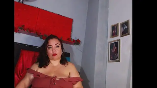 Snapshot of -helen chatting on February 7, 2025, 8:55 am -helen online show from February 7, 2025, 8:55 am