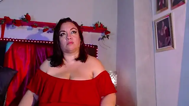 Snapshot of -helen chatting on February 15, 2025, 9:16 am -helen online show from February 15, 2025, 9:16 am