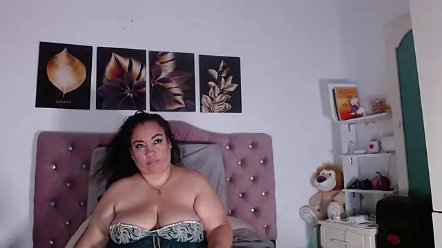 Snapshot of -helen chatting on October 11, 2025, 8:07 pm -helen online show from October 11, 2025, 8:07 pm