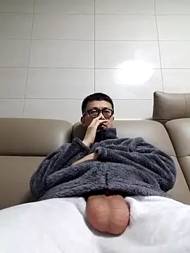 Snapshot of Ssk10N chatting on February 15, 2025, 8:43 pm Ssk10N online show from February 15, 2025, 8:43 pm