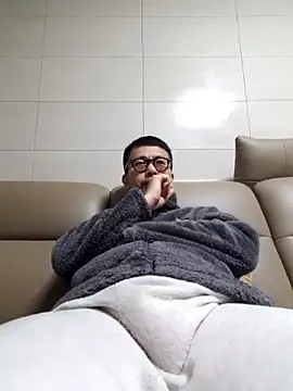 Snapshot of Ssk10N chatting on February 17, 2025, 9:41 pm Ssk10N online show from February 17, 2025, 9:41 pm