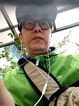 Snapshot of Ssk10N chatting on October 11, 2025, 8:13 am Ssk10N online show from October 11, 2025, 8:13 am