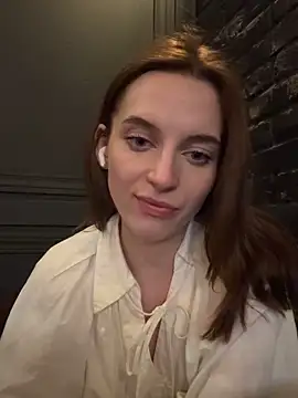 Snapshot of -AngelAri- chatting on March 5, 2025, 9:15 pm -AngelAri- online show from March 5, 2025, 9:15 pm