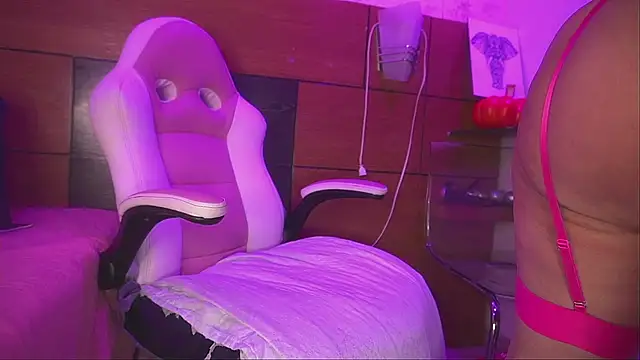 Snapshot of mssburbuja chatting on January 22, 2025, 3:09 am mssburbuja online show from January 22, 2025, 3:09 am