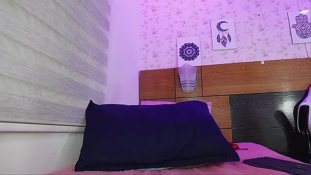 Snapshot of mssburbuja chatting on March 6, 2025, 6:19 am mssburbuja online show from March 6, 2025, 6:19 am