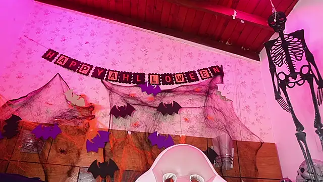 Snapshot of mssburbuja chatting on October 21, 2025, 3:18 am mssburbuja online show from October 21, 2025, 3:18 am