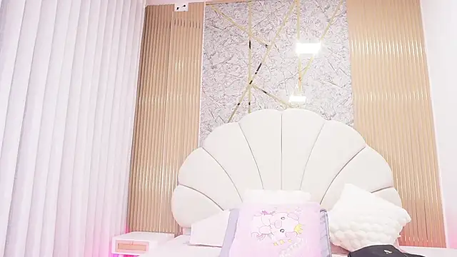 Snapshot of mssburbuja chatting on November 13, 2025, 3:05 am mssburbuja online show from November 13, 2025, 3:05 am