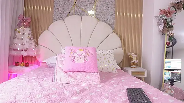 Snapshot of mssburbuja chatting on November 21, 2025, 3:05 am mssburbuja online show from November 21, 2025, 3:05 am