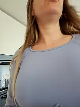 Snapshot of novaforyou1 chatting on October 3, 2025, 2:03 pm novaforyou1 online show from October 3, 2025, 2:03 pm