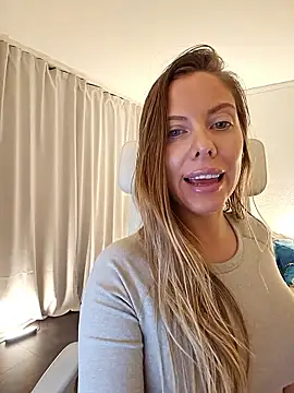 Snapshot of novaforyou1 chatting on October 12, 2025, 1:21 pm novaforyou1 online show from October 12, 2025, 1:21 pm