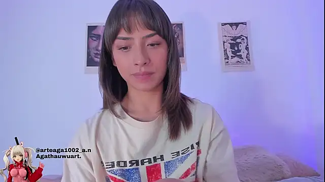 Moonlight1002 online show from November 5, 2025, 6:46 am