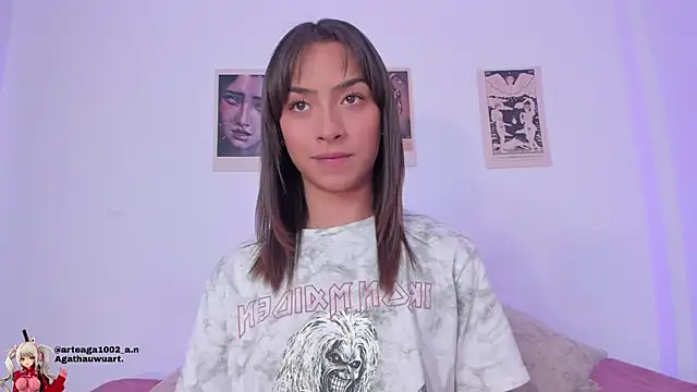 Moonlight1002 online show from November 27, 2025, 6:21 pm