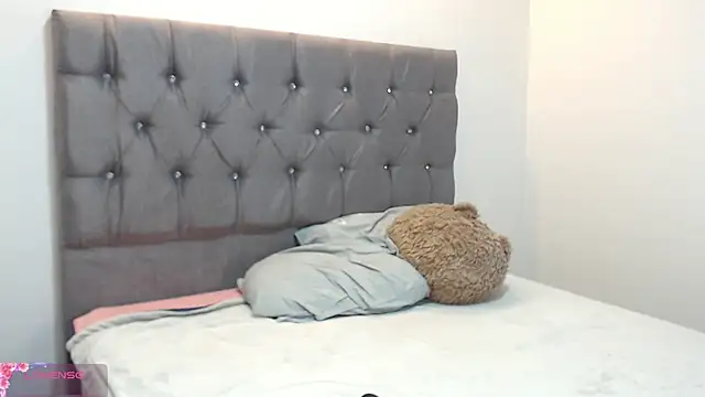 Snapshot of Maya_Lewis chatting on December 12, 2024, 11:36 pm Maya Lewis online show from December 12, 2024, 11:36 pm