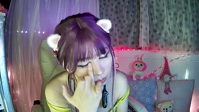 Snapshot of Haru_Queenn chatting on March 6, 2025, 3:35 am Haru Queenn online show from March 6, 2025, 3:35 am