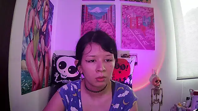 Snapshot of Haru_Queenn chatting on October 5, 2025, 9:02 pm Haru Queenn online show from October 5, 2025, 9:02 pm