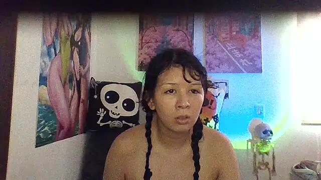 Snapshot of Haru_Queenn chatting on October 18, 2025, 9:59 pm Haru Queenn online show from October 18, 2025, 9:59 pm