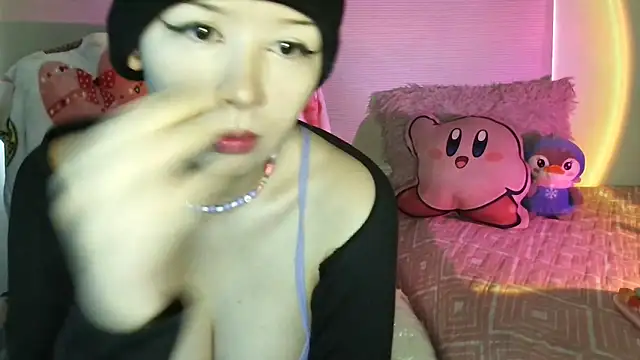 Snapshot of Haru_Queenn chatting on June 11, 2026, 12:36 pm Haru Queenn online show from June 11, 2026, 12:36 pm