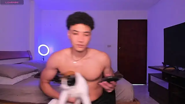 Snapshot of MitchellXD chatting on December 6, 2024, 1:44 pm MitchellXD online show from December 6, 2024, 1:44 pm