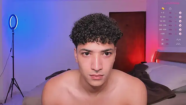 Snapshot of MitchellXD chatting on January 25, 2025, 4:03 pm MitchellXD online show from January 25, 2025, 4:03 pm