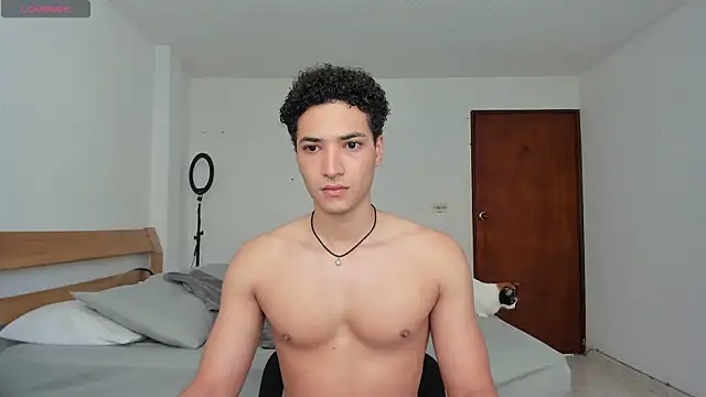 Snapshot of MitchellXD chatting on March 5, 2025, 2:45 pm MitchellXD online show from March 5, 2025, 2:45 pm