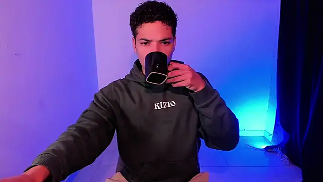 Snapshot of MitchellXD chatting on September 19, 2025, 2:40 pm MitchellXD online show from September 19, 2025, 2:40 pm