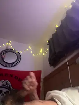 Snapshot of Dfkon420 chatting on December 18, 2025, 4:18 am Dfkon420 online show from December 18, 2025, 4:18 am