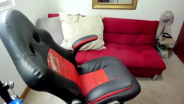 NicolettColin online show from March 12, 2025, 7:38 pm