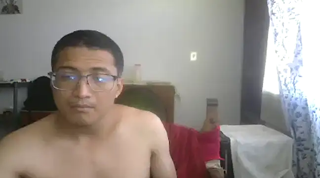 Snapshot of Mghty-cockl88 chatting on January 15, 2025, 6:19 pm Mghty-cockl88 online show from January 15, 2025, 6:19 pm