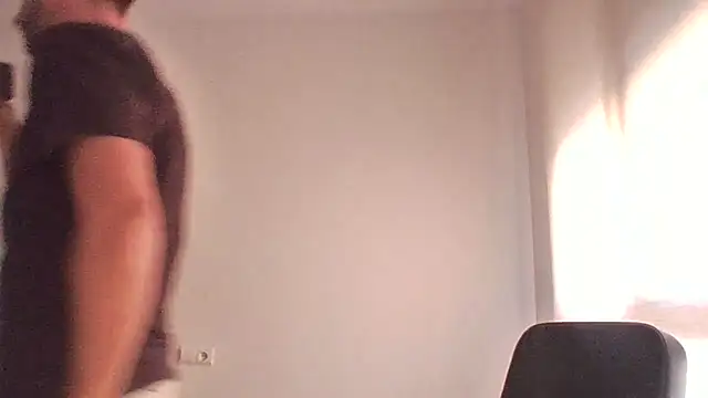 Snapshot of vargas90 chatting on October 16, 2025, 9:32 am vargas90 online show from October 16, 2025, 9:32 am