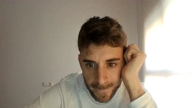 Snapshot of vargas90 chatting on November 6, 2025, 12:06 pm vargas90 online show from November 6, 2025, 12:06 pm