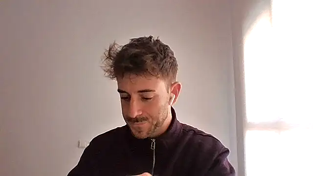 Snapshot of vargas90 chatting on November 10, 2025, 10:47 am vargas90 online show from November 10, 2025, 10:47 am