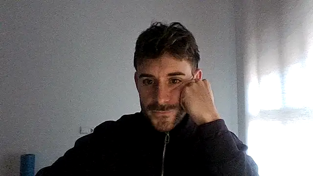 Snapshot of vargas90 chatting on December 4, 2025, 11:41 am vargas90 online show from December 4, 2025, 11:41 am