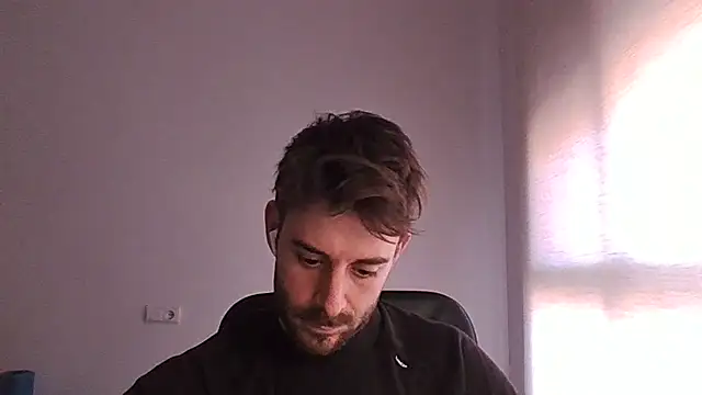 Snapshot of vargas90 chatting on December 17, 2025, 12:33 pm vargas90 online show from December 17, 2025, 12:33 pm