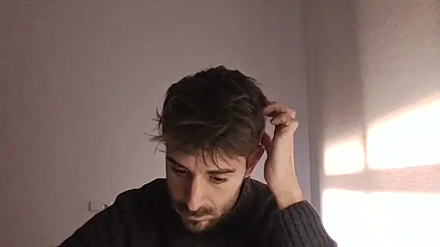 Snapshot of vargas90 chatting on December 22, 2025, 11:18 am vargas90 online show from December 22, 2025, 11:18 am