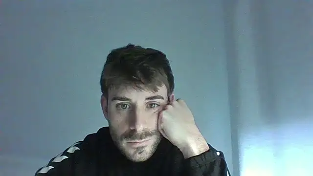 Snapshot of vargas90 chatting on January 9, 2026, 11:35 am vargas90 online show from January 9, 2026, 11:35 am