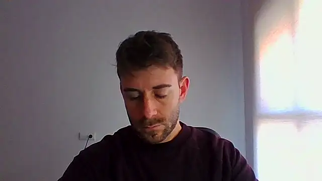 Snapshot of vargas90 chatting on March 25, 2026, 12:44 pm vargas90 online show from March 25, 2026, 12:44 pm