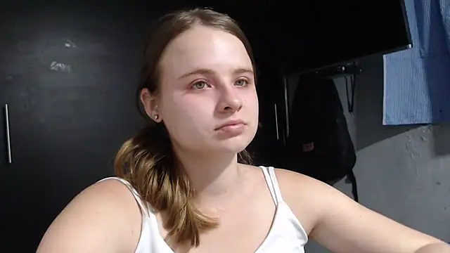 HellenMiyer1111 online show from February 17, 2025, 11:31 pm