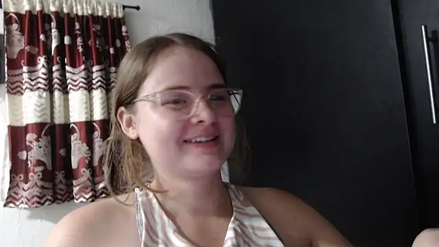 HellenMiyer1111 online show from November 5, 2025, 1:05 am