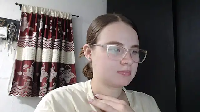 HellenMiyer1111 online show from November 14, 2025, 5:00 pm