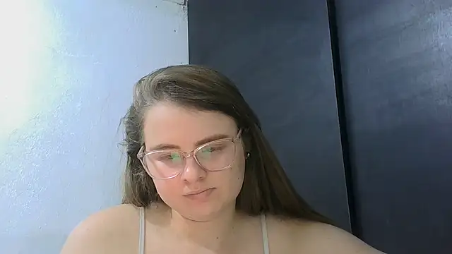 Snapshot of HellenMiyer1111 chatting on July 9, 2026, 8:02 pm HellenMiyer1111 online show from July 9, 2026, 8:02 pm