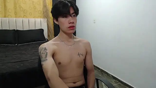 Snapshot of Elio-cam chatting on December 19, 2024, 8:02 am Elio-cam online show from December 19, 2024, 8:02 am