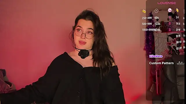 Snapshot of YsabellViveris chatting on January 5, 2025, 3:34 pm YsabellViveris online show from January 5, 2025, 3:34 pm