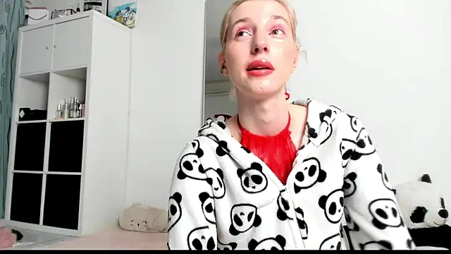 KenzieDawton online show from March 8, 2025, 6:54 am