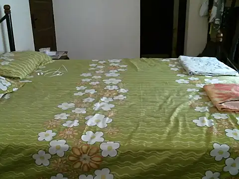 Snapshot of Slim_India chatting on June 16, 2026, 5:32 am Slim India online show from June 16, 2026, 5:32 am