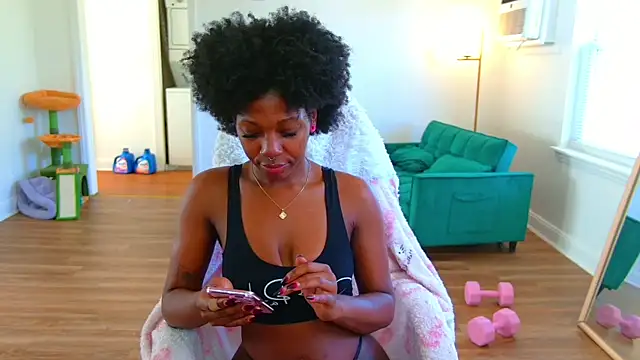 mochamimi online show from October 17, 2025, 3:03 pm